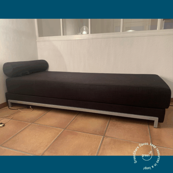 Schwarzes Feuton aus Stoff , neuwertig – Bild 2
