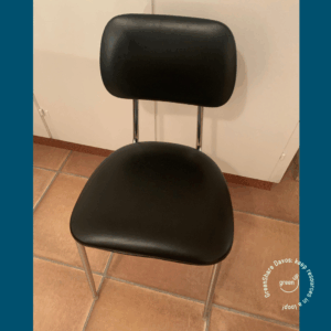 Retrostuhl in schwarz