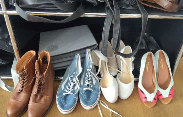 Damenkleider und Schuhe - Image 2