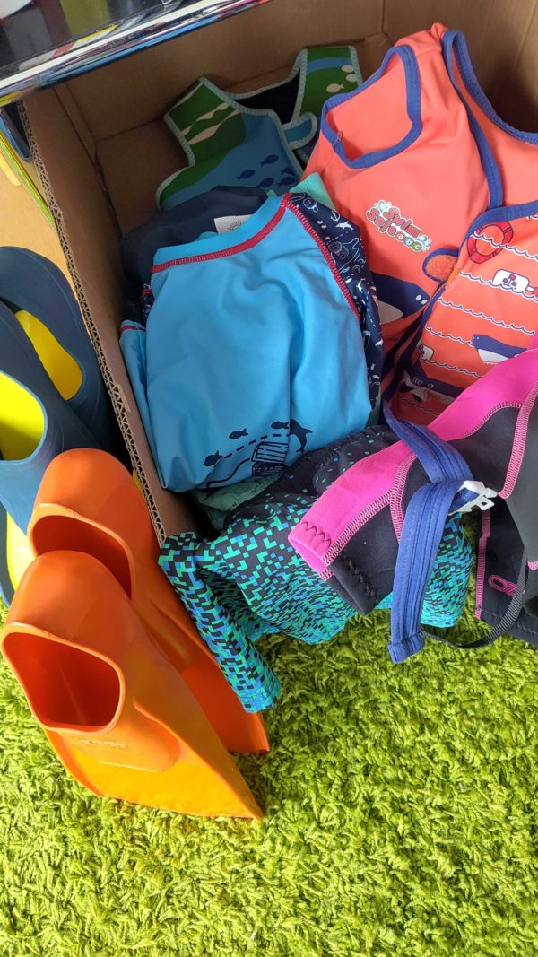 Kinderkleidung und Assecoires