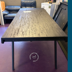 Tisch in schwarz aus Holz 220cm